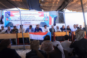 فريق التواصل بالانتقالي يعقد لقاءً موسعًا مع قيادة المجلس والسلطة المحلية ووجهاء مديرية الطلح