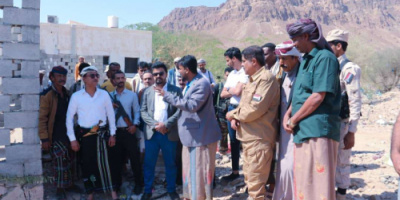 فريق التواصل وتعزيز الوعي السياسي يتفقد الوضع الصحي في مديرية حجر