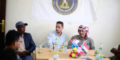 الكريحي  يلتقي السلطة المحلية وقيادة انتقالي قلنسية للاطلاع على الوضع الرياضي والشبابي بالمديرية