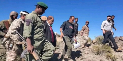 محافظ الضالع يتفقد المرابطين في جبهات القتال بمريس
