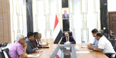 محافظ حضرموت يناقش احتياجات قطاع الكهرباء من الوقود وتوفير الموارد المالية لشرائه