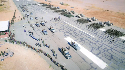 عرضًا عسكريًا لقوات دفاع شبوة بمناسبة تدشين عامها التدريبي والعملياتي 2025 وتخرج دفعة الشهيد السليماني عرضًا عسكريًا لقوات دفاع شبوة بمناسبة تدشين عامها التدريبي والعملياتي 2025 وتخرج دفعة الشهيد السليماني