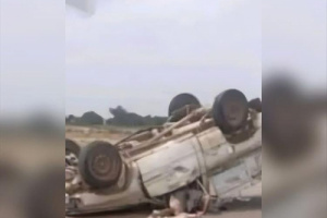 مصرع وإصابة 25 من عناصر الحوثيين بحادث مروري في الحديدة