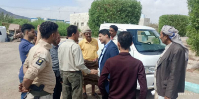 " الشوبجي " يسلم قسم صحة البيئة بالبريقة سيارة جديدة ويشدد على تكثيف حملات مكافحة البعوض والكلاب الضالة