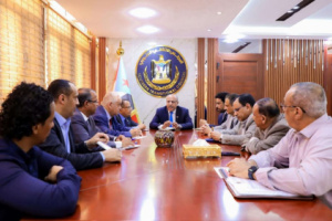 اجتماع قيادي برئاسة الكثيري لتدارس الأوضاع المعيشية ودعم المطالب الحقوقية للمواطنين