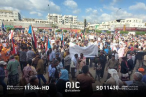 متظاهرو العروض يطالبون بتحسين الأوضاع المعيشية