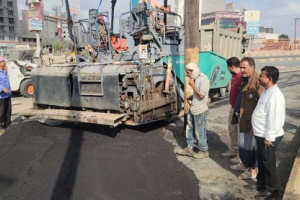 مدير عام المنصورة يؤكد الحرص على صيانة وتأهيل شوارع المديرية