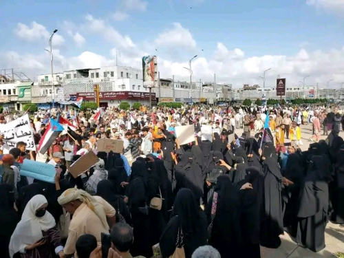 انتقالي لحج يعلن تأييده الكامل للوقفة الاحتجاجية لعمال الجنوب في العاصمة عدن ويؤيد مطالبها