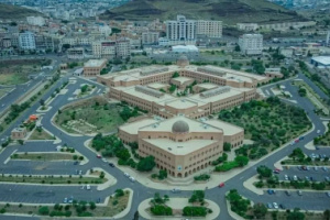 العثور على جثة طالب مشنوقاً في جامعة صنعاء وسط ظروف غامضة