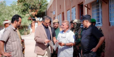 لملس يوقف مدير مؤسسة المسالخ ونائبه في العاصمة عدن