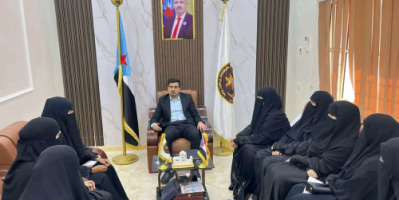 رئيس انتقالي المهرة يلتقي أعضاء جمعية مراسيل الخير النسائية بالمحافظة
