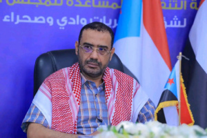 رئيس انتقالي وادي حضرموت يؤكد دعم الوقفة الاحتجاجية