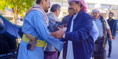 محافظ شبوة يصل إلى عتق قادما من الإمارات