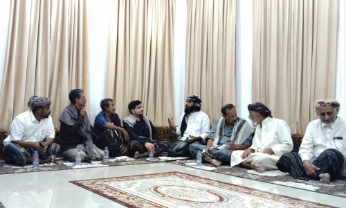 الدكتور سالم القميري وقيادة انتقالي المهرة تقدم واجب العزاء لأسرة الفقيد علي محفوظ جعرة