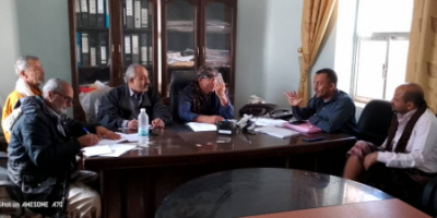 وكيل محافظة الضالع يناقش الجانب الاقتصادي مع قيادة السلطة المحلية و الانتقالي بالشعيب