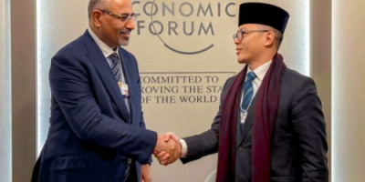 الرئيس الزُبيدي يدعو إندونيسيا للتعاون بمجالات الاقتصاد والملاحة البحرية