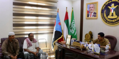 رئيس انتقالي حضرموت يشيد بالمبادرات المجتمعية لتنظيم الزواجات الجماعية الهادفة لبناء المجتمع