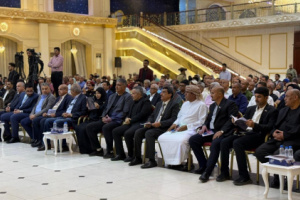 الشيخ باكريت يشارك في تأبينية الذكرى الأولى للفقيد الدكتور أنيس يوسف لقمان بالعاصمة عدن