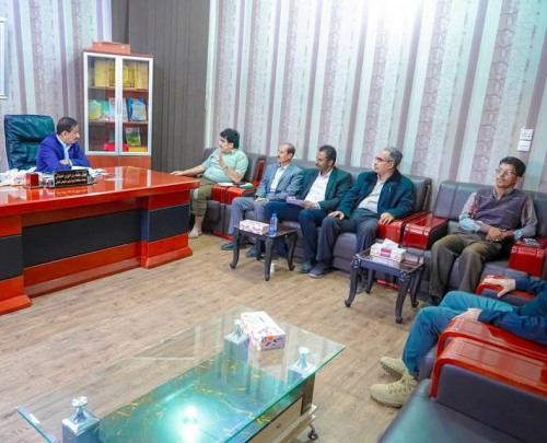 محافظ شبوة يرأس اجتماع لجنة الخدمات ويوجه بسرعة إزالة العشوائيات محافظ شبوة يرأس اجتماع لجنة الخدمات ويوجه بسرعة إزالة العشوائيات