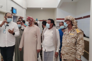 محافظ سقطرى يطلع على الخدمات الطبية بمستشفى خليفة ويشيد بجهودها التطويرية المستمرة