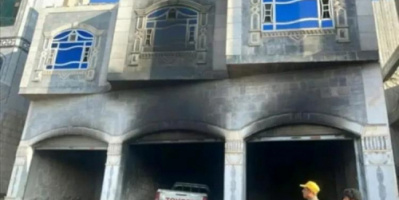 جريمة مروعة: مجهولون يحرقون منزل مغترب وسيارته أثناء غيابه