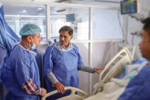 النائب البحسني يزور العميد عيدروس والجندي بركات للاطمئنان على حالتهما الصحية