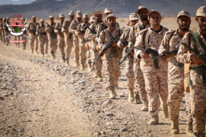 قوات العمالقة الجنوبية تنفّذ مسيرًا عسكريًّا لتعزيز جاهزية منتسبيها