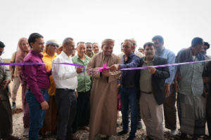 محافظ سقطرى يفتتح مشروع المخيم البيئي في محمية روش البحرية