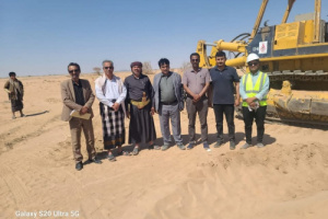 شركة الوحدة تتسلم موقع مشروع إنشاء كلية الطب البشري بجامعة شبوة وتدشن العمل بالمشروع