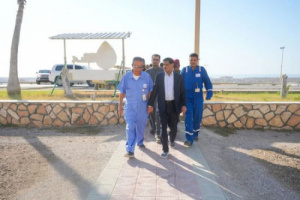 عقب زيارته .. البحسني يتوعد بمحاسبة مهربي نفط الضبة