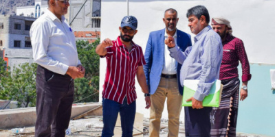 زيارة تفقدية لسير أعمال ترميم قاعة الاجتماعات بمديرية صيرة بعدن