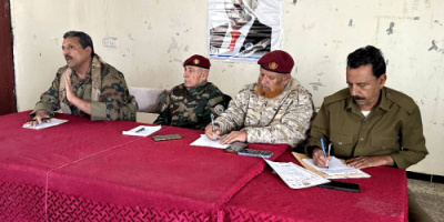 قيادة محور الضالع العملياتي والقتالي تشدد على رفع درجة الاستعداد والجهوزية القتالية