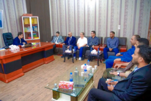 المحافظ بن الوزير يناقش مع قيادة شركة الاستثمارات النفطية سبل النهوض بأوضاع الشركة