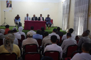 تنفيذي سقطرى.. يؤكد على توقيف الأعمال المخالفة على السواحل والمواقع البيئية الأثرية