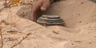 إصابة مواطن ونجله بانفجار لغم حوثي في الحديدة