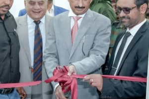 المحافظ بن الوزير يدشن مشروع التقنيات الحديثة في هيئة مستشفى شبوة