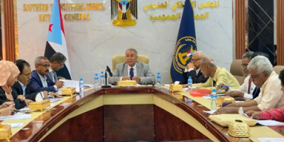مجلس المستشارين يدعو لتمكين الكوادر الجنوبية في المؤسسات الاقتصادية