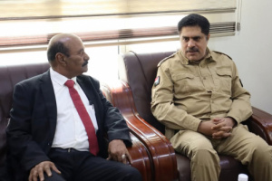 رئيسا انتقالي حضرموت وشبوة يؤكدان تأييدهما لجميع المطالب الحقوقية للمواطنين بالطرق السلمية