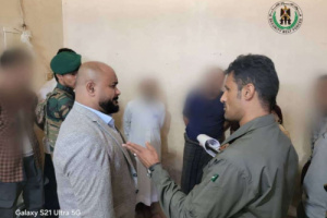وكيل نيابة الأمن والبحث يتفقد مركز التوقيف بحزام عدن ويشيد بالالتزام القانوني
