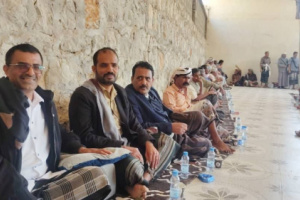 نائب رئيس انتقالي شبوة يؤدي واجب العزاء لأسرة الفقيد الدكتور طيار سالم العمري