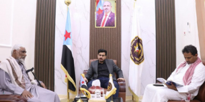رئيس انتقالي المهرة يلتقي الباحث والأديب محمد سالم الحداد