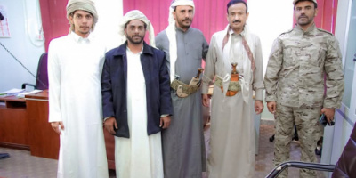 المحافظ بن الوزير يستقبل الشيخ باعوم بعد نجاح مشاركته في مهرجان حات بالمهرة