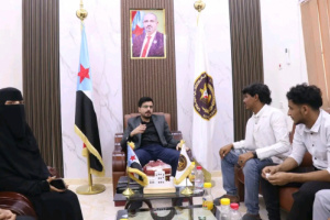 رئيس انتقالي المهرة يلتقي طلاب المعهد الصحي ويطلع على أوضاعهم 