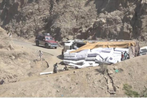 حادث مروري يتسبب في إغلاق طريق حيوي بمحافظة لحج