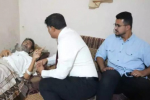 انتقالي العاصمة عدن يطمئن على صحة الصحفي الرياضي هاشم الوحصي