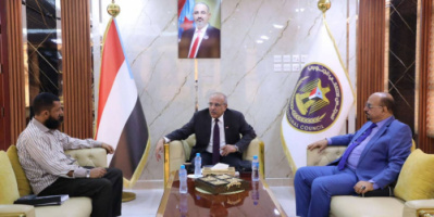 الكثيري يطّلع على برامج المؤسسة الاقتصادية ومشاريعها المُنجزة بالعاصمة عدن