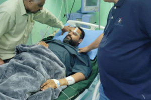 عضو هيئة رئاسة المجلس الانتقالي يطمئن على صحة نجل عضو مجلس المستشارين