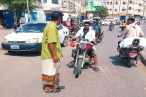 انتقالي زنجبار يرصد المخالفات القانونية في تنظيم حركة السير بالمديرية