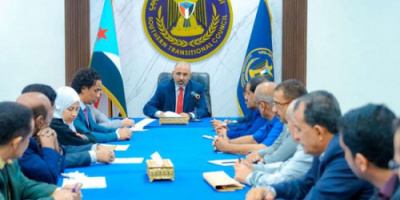 الرئيس الزُبيدي يدفع نحو استكمال خطة هيكلة مؤسسات الانتقالي