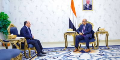 الرئيس الزُبيدي يطّلع على الأوضاع التموينية في العاصمة عدن والمحافظات المحررة
